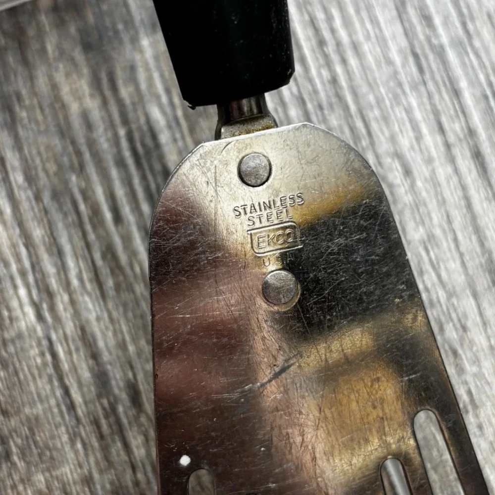 Ekco USA Stainless Steel Slotted Fish Spatula Turner Black Handle Vintage 11.5in